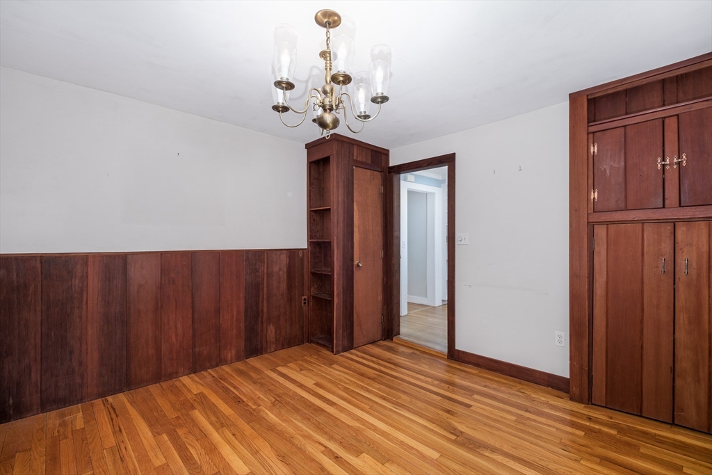 445 Glen Road Weston, MA 02493 - Photo 9 of 21