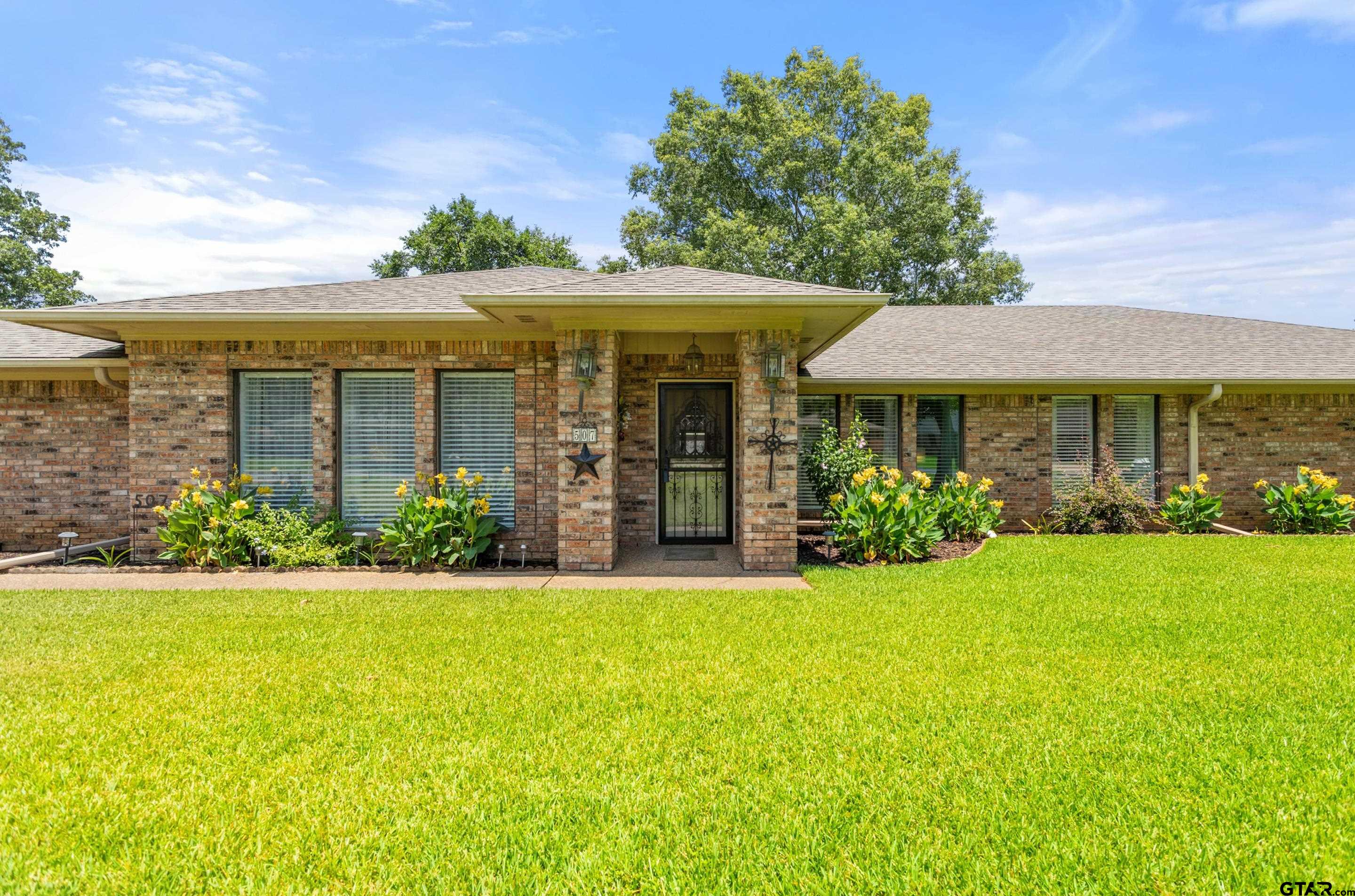 507 Ridgeway Drive Chandler, TX 75758 - Photo 1 of 37