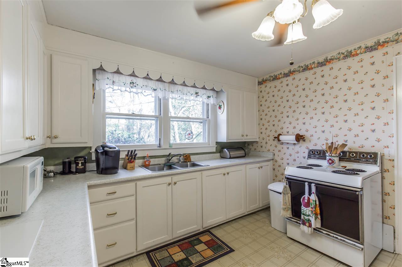 430 A Enoree Road Travelers Rest, SC 29690 - Photo 7 of 36 Gallery Image 7