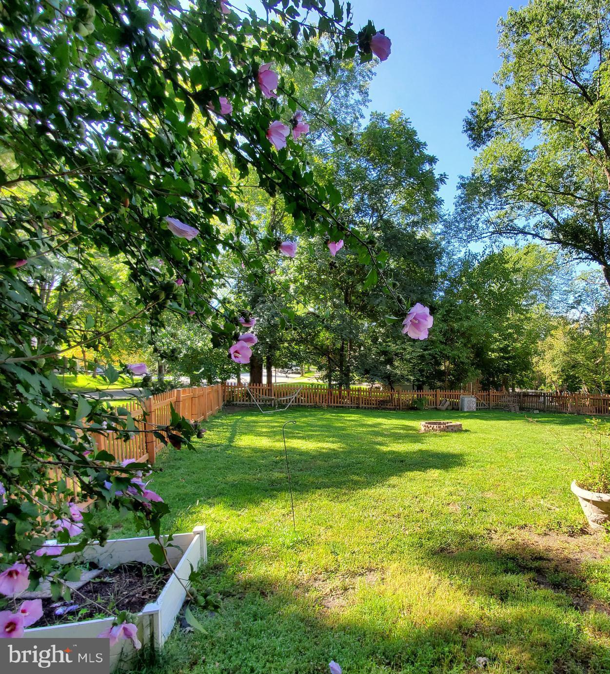 9401 Mellenbrook Road Columbia, MD 21045 - Photo 29 of 29 Huge Fenced Backyard
