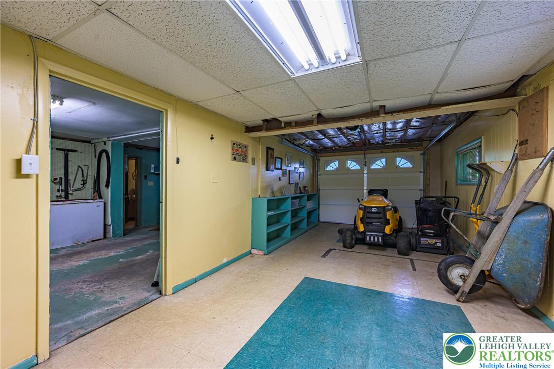 678 Interchange Road Kresgeville, PA 18333 - Photo 36 of 45 Secure storage area with ample room for vehicles and equipment.