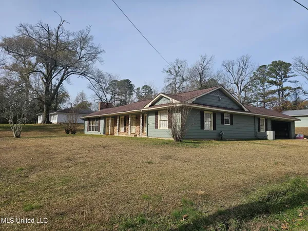 $159,000 | 500 Boulevard Street, Lexington, MS 39095