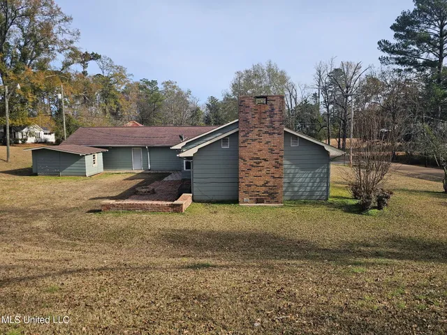 $159,000 | 500 Boulevard Street, Lexington, MS 39095