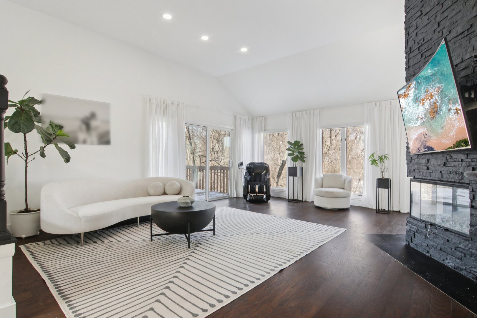 43 Oak Creek Court Burr Ridge, IL 60527 - Photo 2 of 28