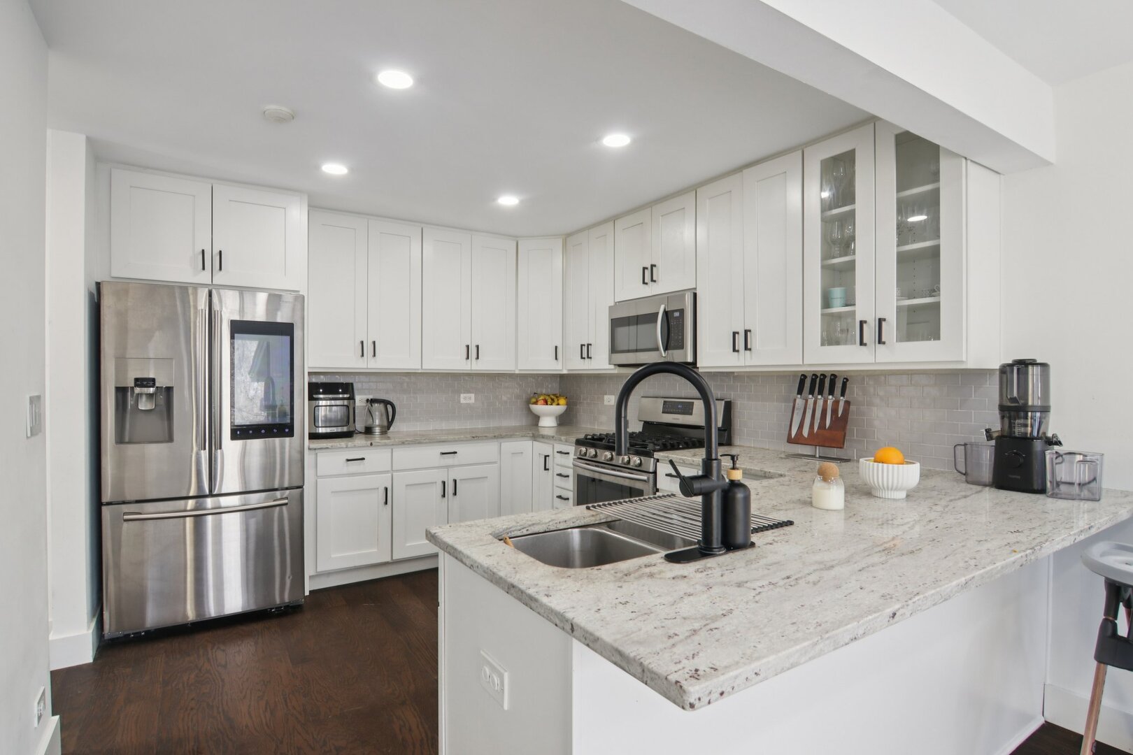 43 Oak Creek Court Burr Ridge, IL 60527 - Photo 5 of 28