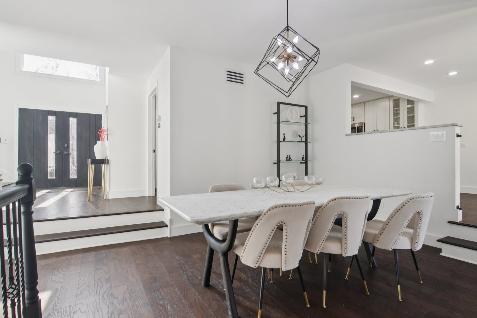 43 Oak Creek Court Burr Ridge, IL 60527 - Photo 9 of 28