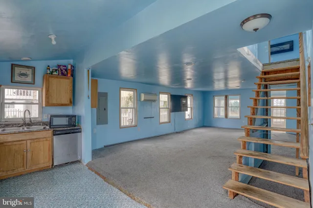 a view of entryway and hall