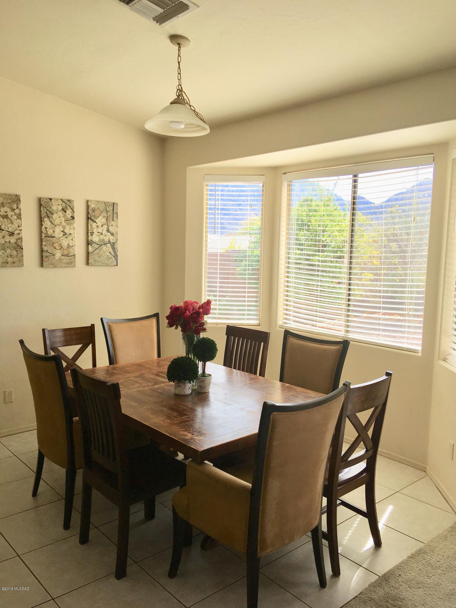 313 West Ridge Peak Road Tucson, AZ 85737 - Photo 7 of 27 Gallery Image 7