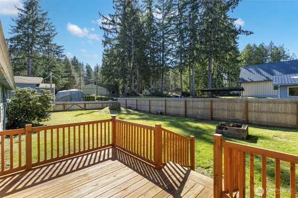 $500,000 | 1961 East Mason Lake Drive East, Grapeview, WA 98546