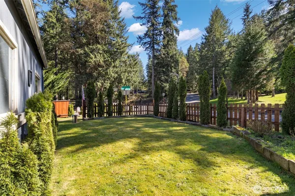 $500,000 | 1961 East Mason Lake Drive East, Grapeview, WA 98546