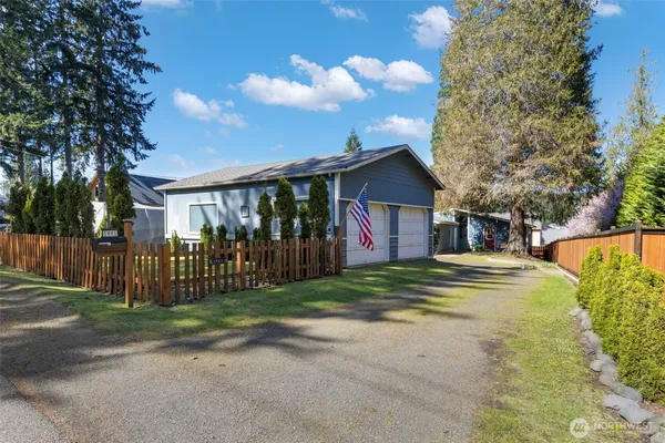 $500,000 | 1961 East Mason Lake Drive East, Grapeview, WA 98546
