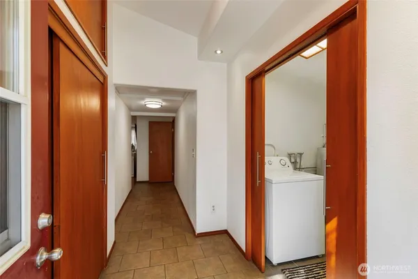 $500,000 | 1961 East Mason Lake Drive East, Grapeview, WA 98546