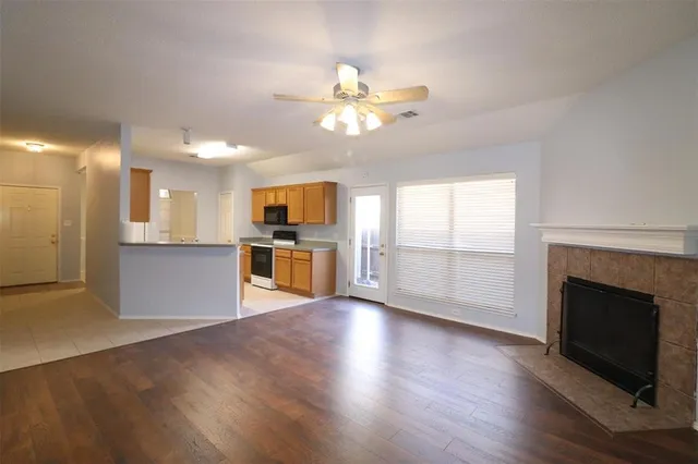 $2,100 | 1281 Marchant Place, Lewisville, TX 75067