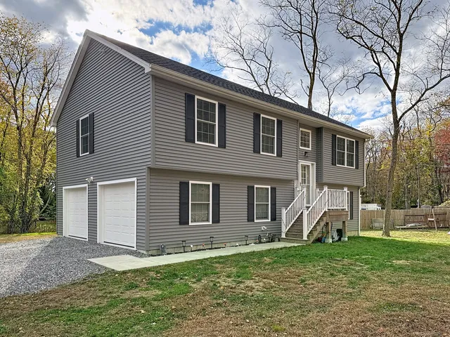 $480,000 | 123 A Whalehead Road, Ledyard, CT 06335