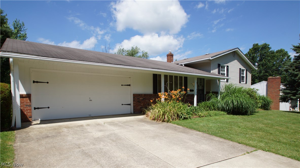 4594 Mayfair Road Uniontown, OH 44685 - Photo 8 of 33 Gallery Image 8