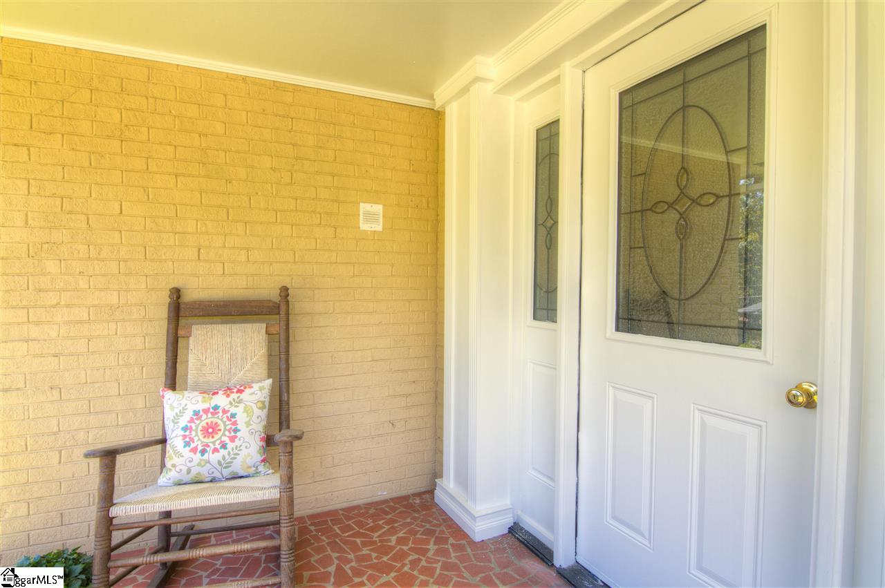 502 Richbourg Road Greenville, SC 29615 - Photo 2 of 26 Gallery Image 2