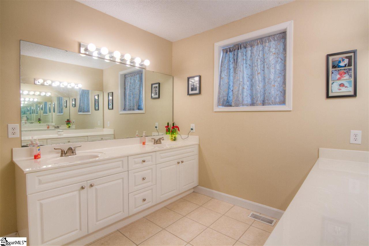 502 Richbourg Road Greenville, SC 29615 - Photo 15 of 26 Gallery Image 15