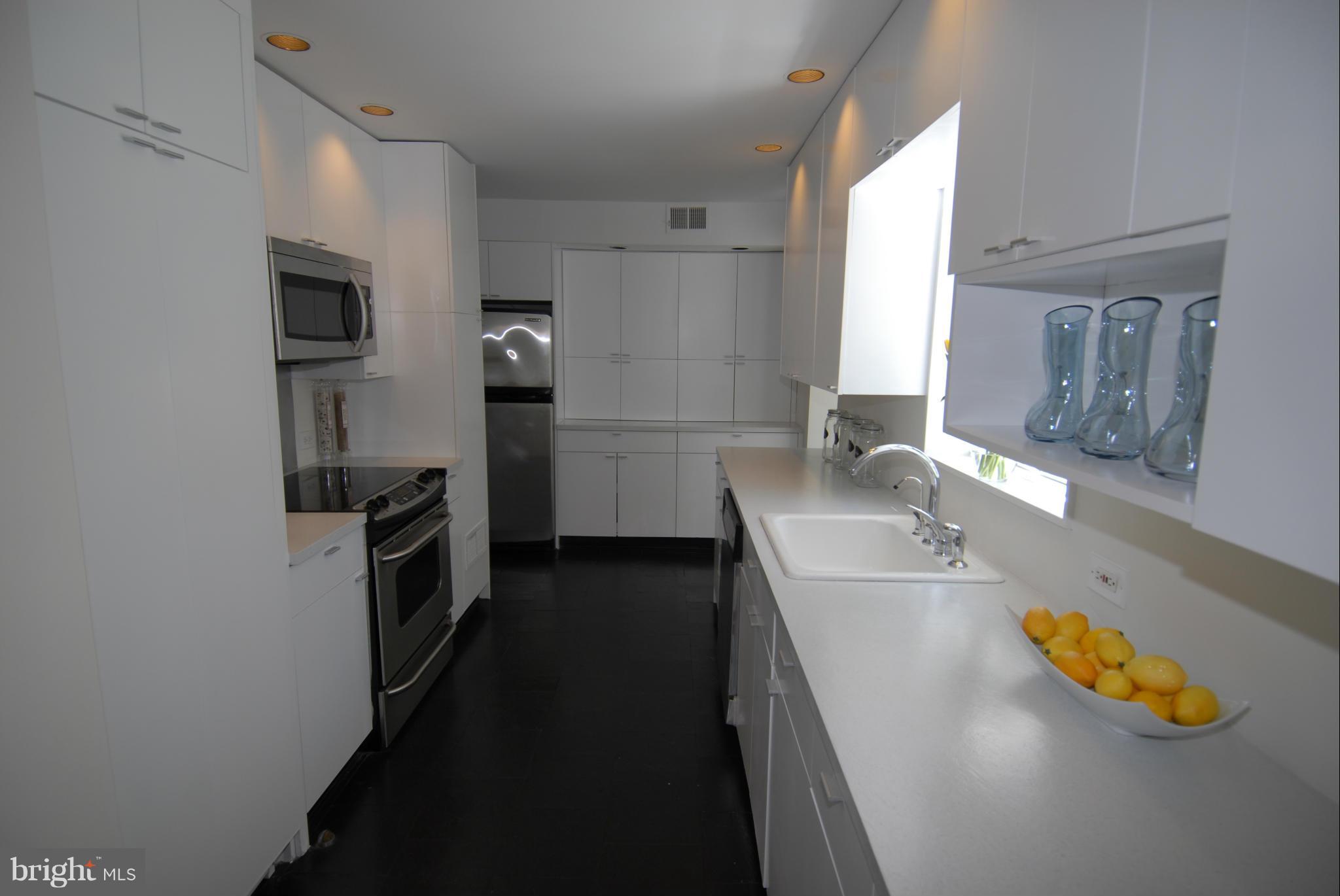 6400 Dahlonega Road Bethesda, MD 20816 - Photo 17 of 27 Kitchen