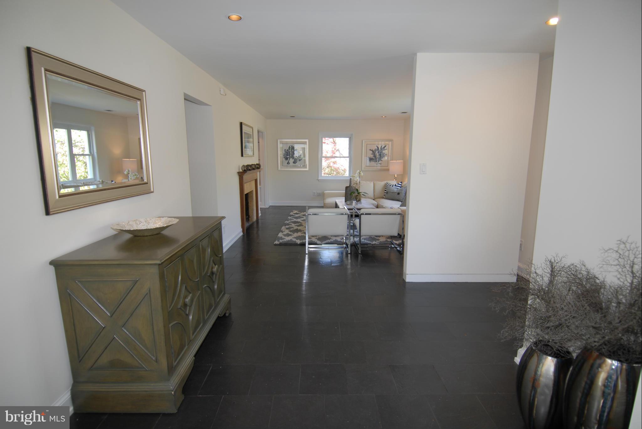 6400 Dahlonega Road Bethesda, MD 20816 - Photo 3 of 27 Interior (General)