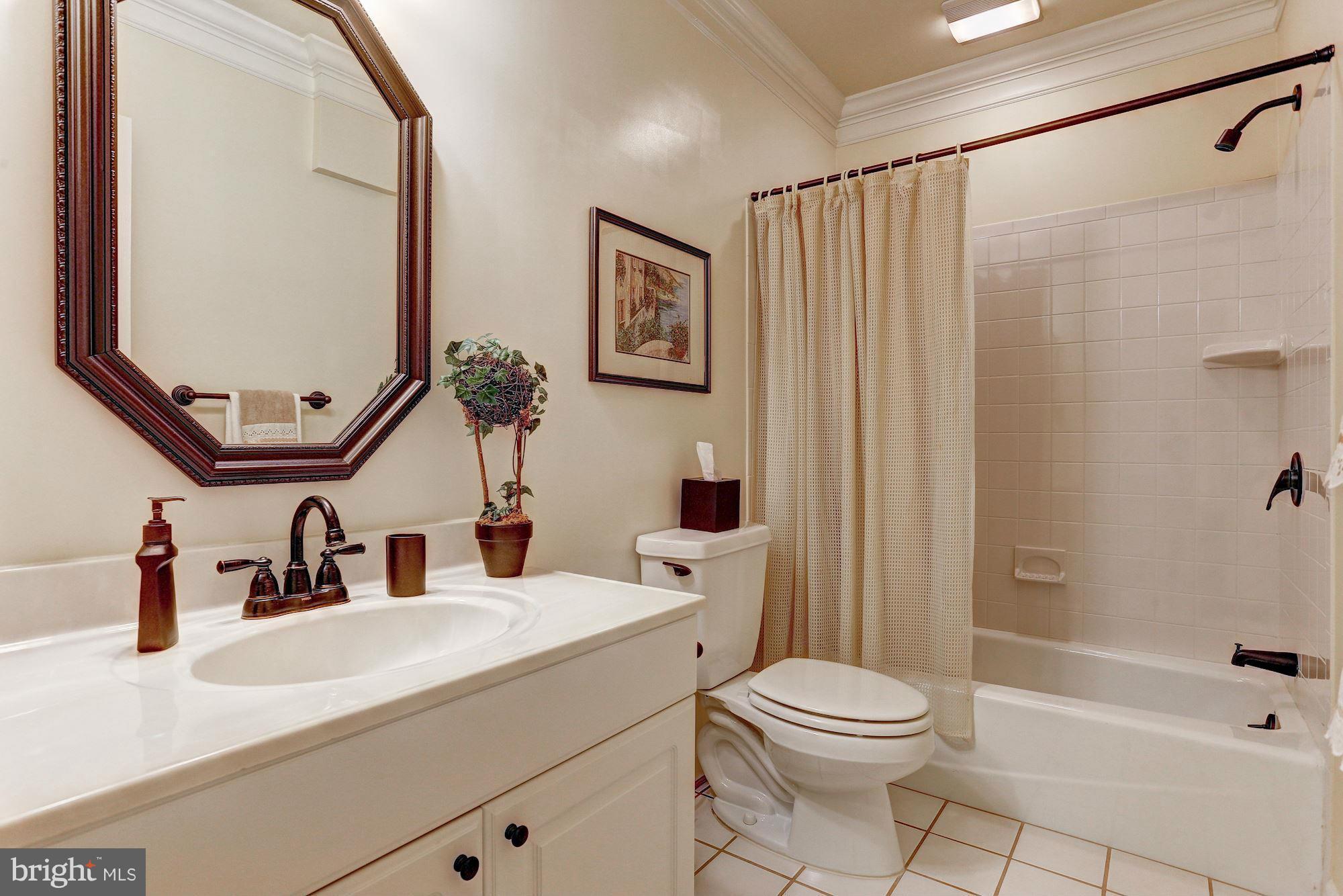 2620 Gold Mine Road Brookeville, MD 20833 - Photo 18 of 30 Bath
