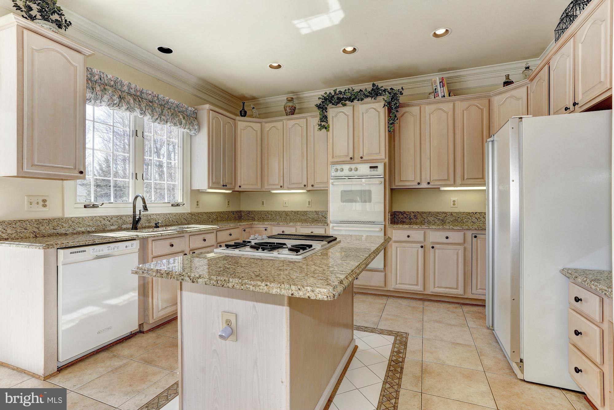 2620 Gold Mine Road Brookeville, MD 20833 - Photo 9 of 30 Kitchen