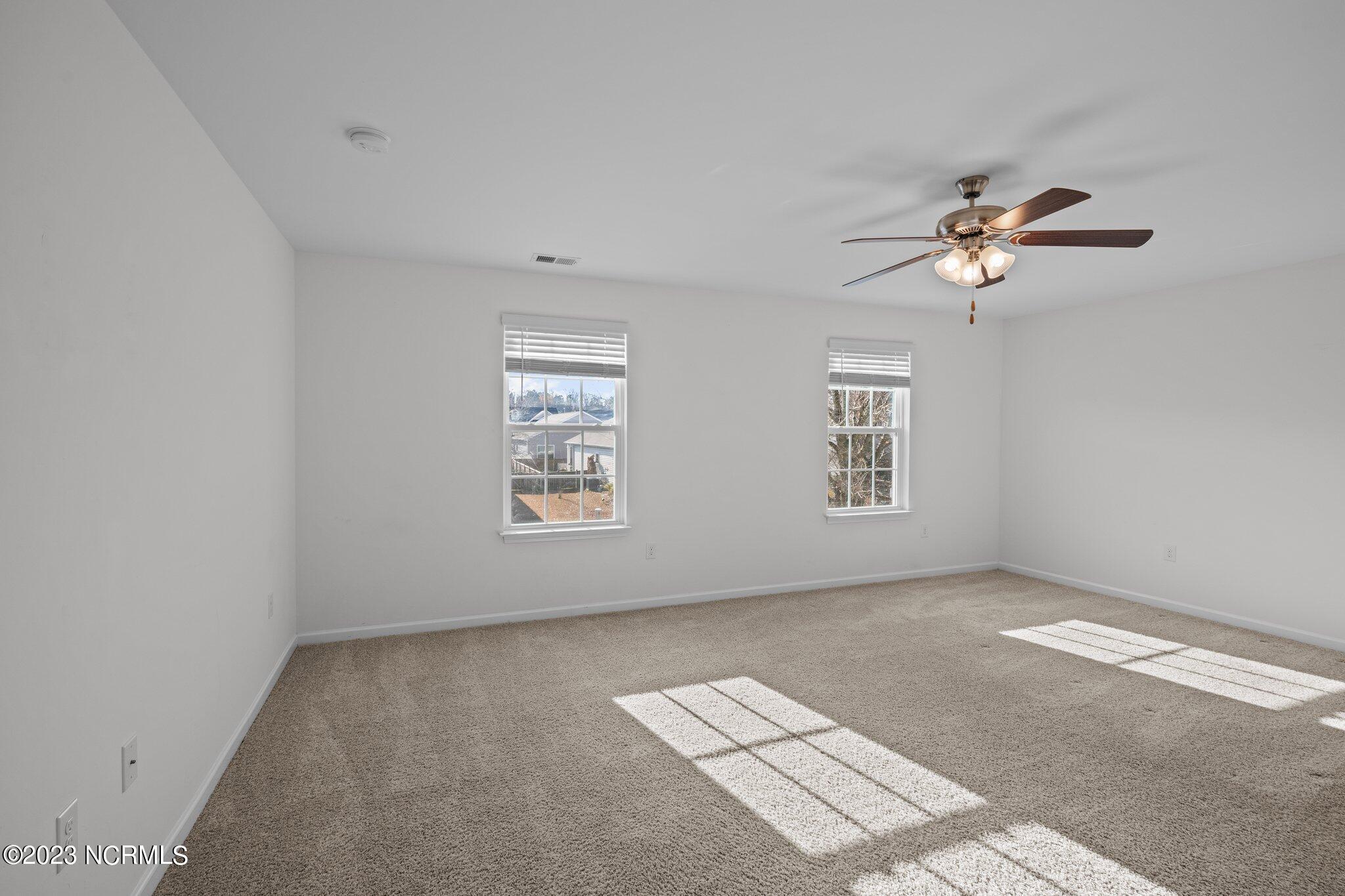 321 Frida Road New Bern, NC 28560 - Photo 32 of 59 38-web-or-mls-2I3A0087
