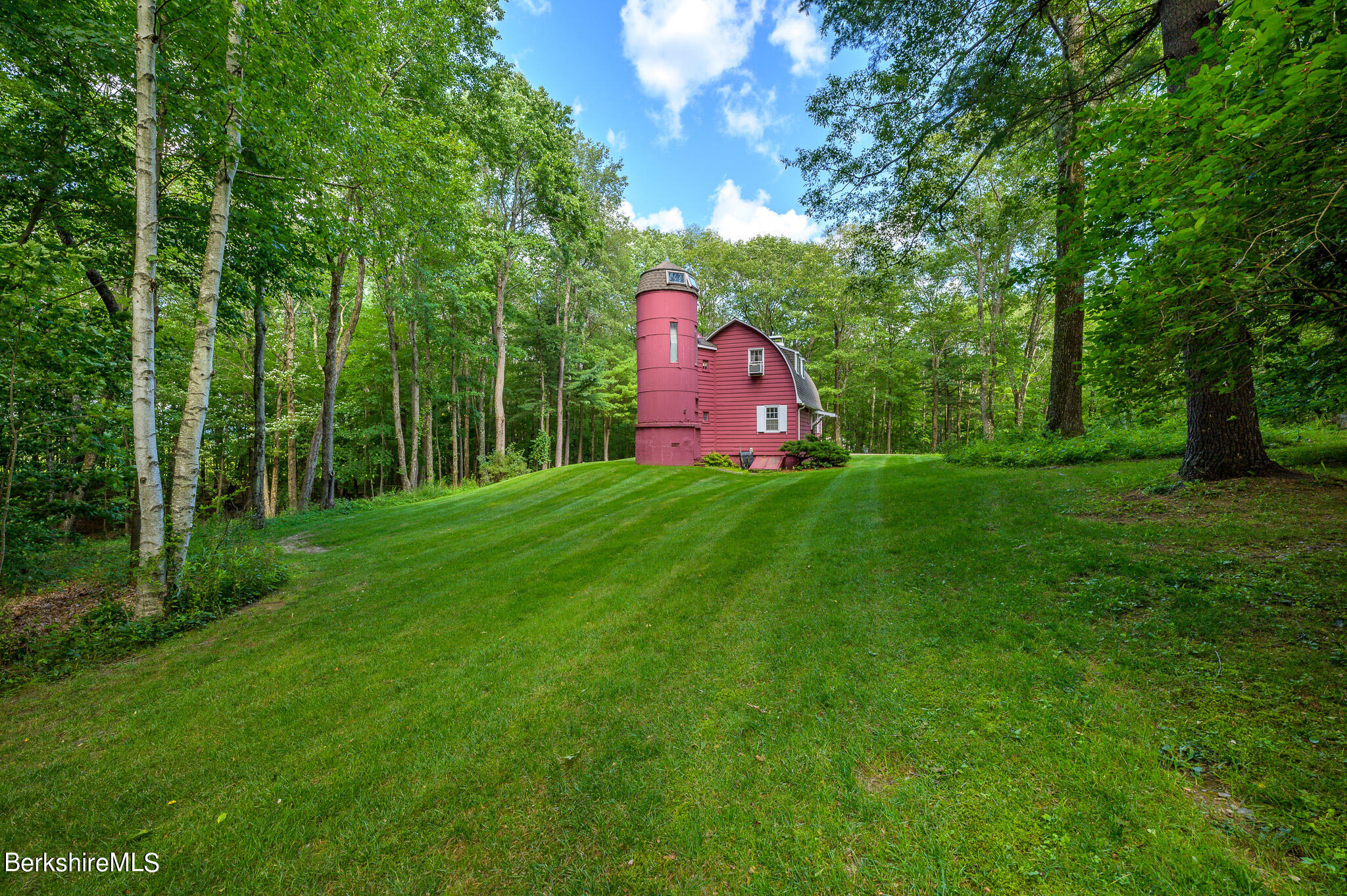 12 Austerlitz Road West Stockbridge, MA 01266 - Photo 34 of 46 a backyard of a house with lots of green space
