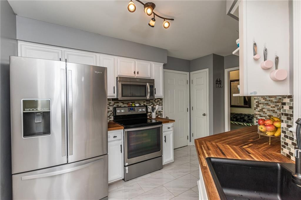 608 Thompson Road Graham, NC 27253 - Photo 12 of 30 Gallery Image 12