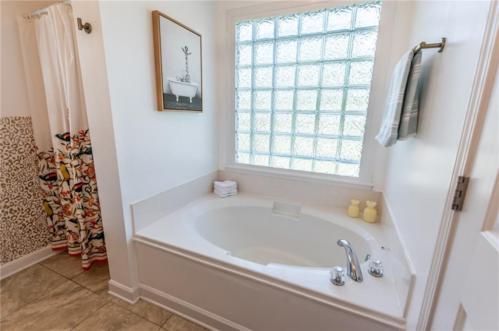 608 Thompson Road Graham, NC 27253 - Photo 17 of 30 Gallery Image 17