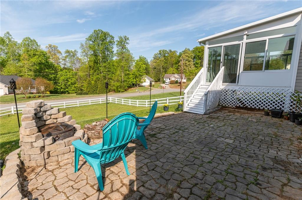 608 Thompson Road Graham, NC 27253 - Photo 26 of 30 Gallery Image 26