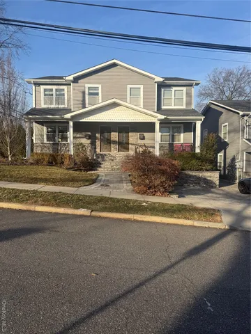 $4,200 | 75 Lenox Avenue, Unit A, Westbury, NY 11590