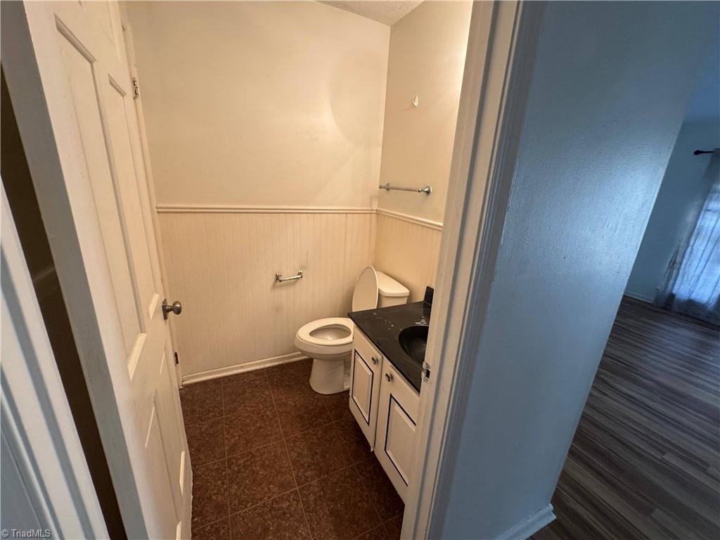 1303 West Meadowview Road, Unit G Greensboro, NC 27403 - Photo 13 of 20