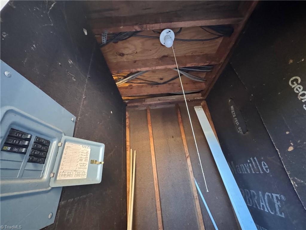 1303 West Meadowview Road, Unit G Greensboro, NC 27403 - Photo 14 of 20