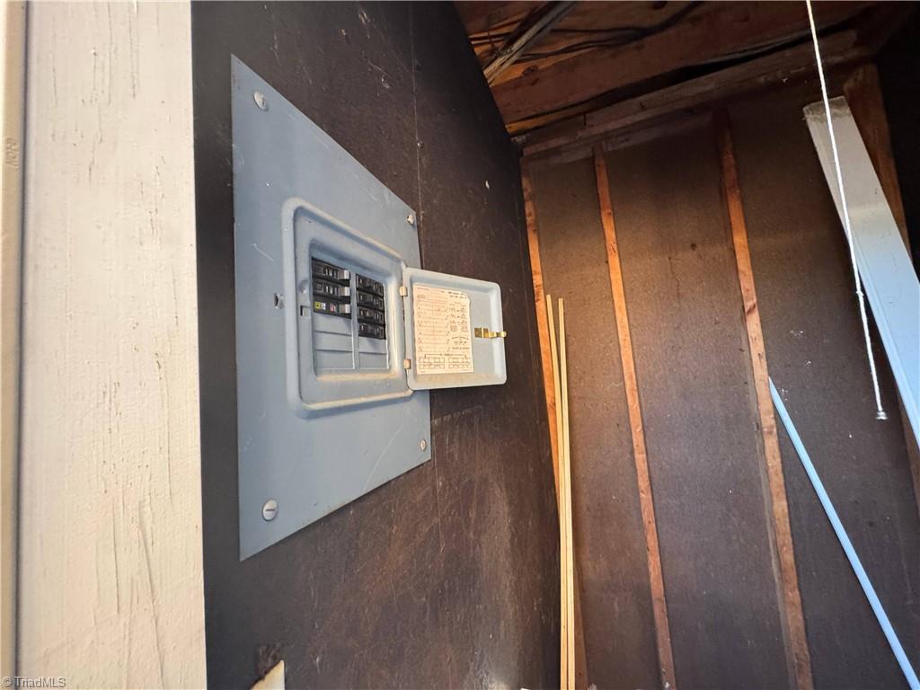 1303 West Meadowview Road, Unit G Greensboro, NC 27403 - Photo 15 of 20