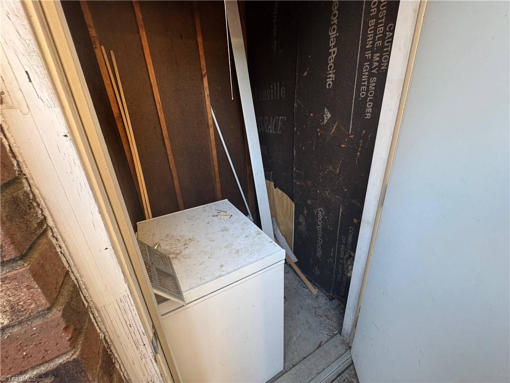 1303 West Meadowview Road, Unit G Greensboro, NC 27403 - Photo 17 of 20