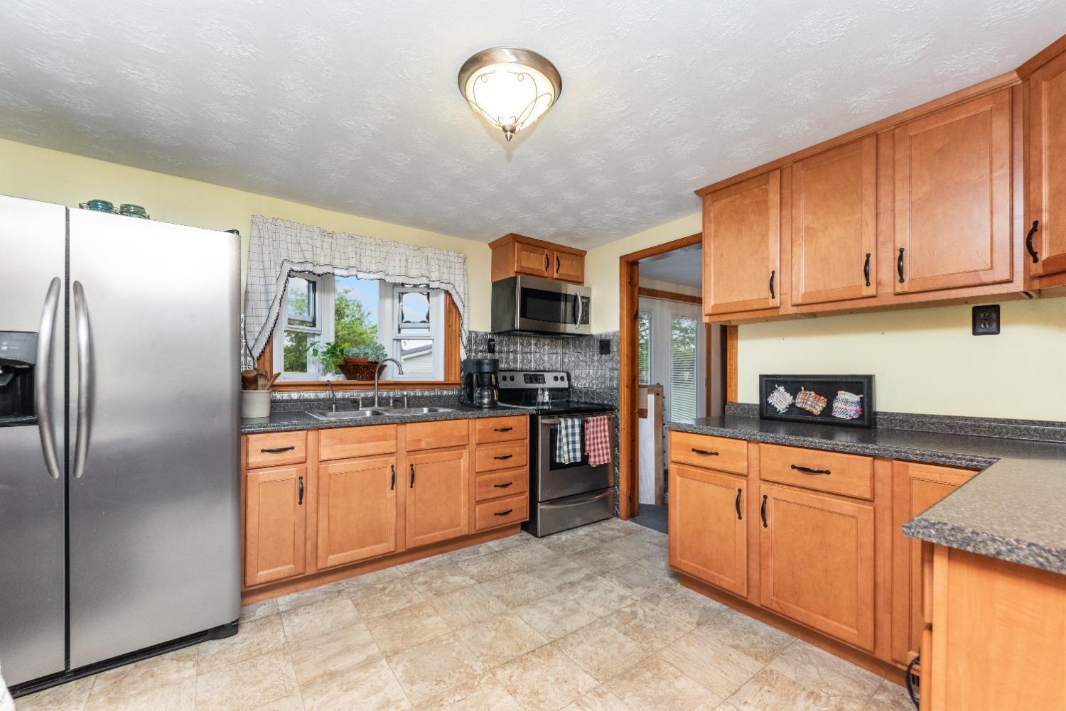 15647 Brooks-Malott Road Mount Orab, OH 45154 - Photo 6 of 31 Gallery Image 6