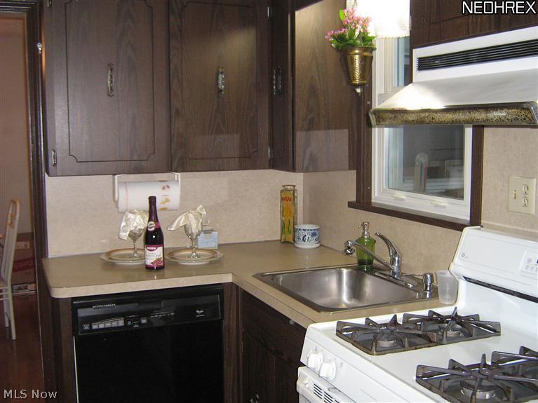 1417 Winston Road South Euclid, OH 44121 - Photo 10 of 15