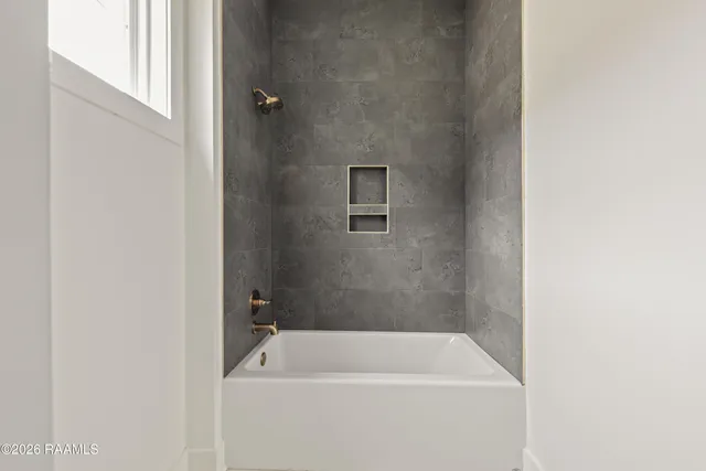 $1,895 | 121 Mayberry Grv Street, Youngsville, LA 70592