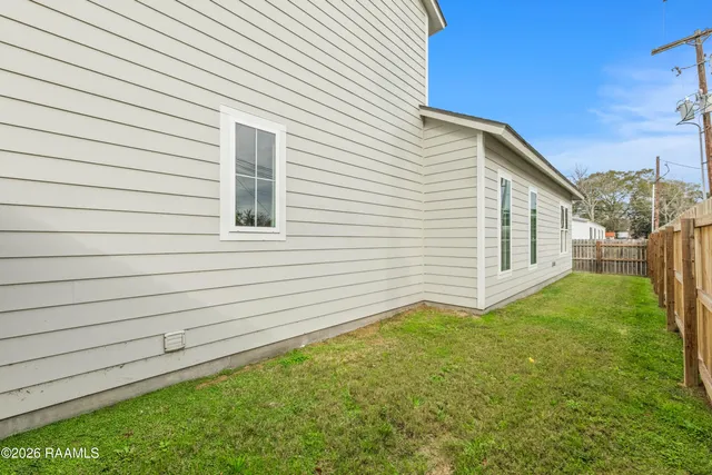 $1,895 | 121 Mayberry Grv Street, Youngsville, LA 70592