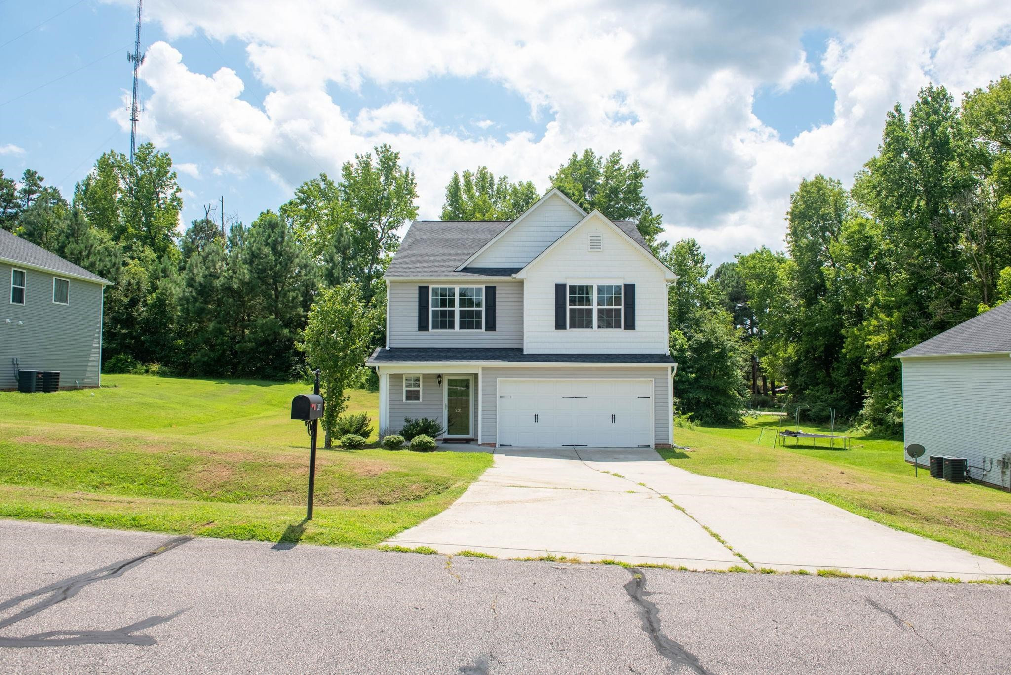 201 West Waycliff Road Henderson, NC 27537 - Photo 2 of 41 Photo 2