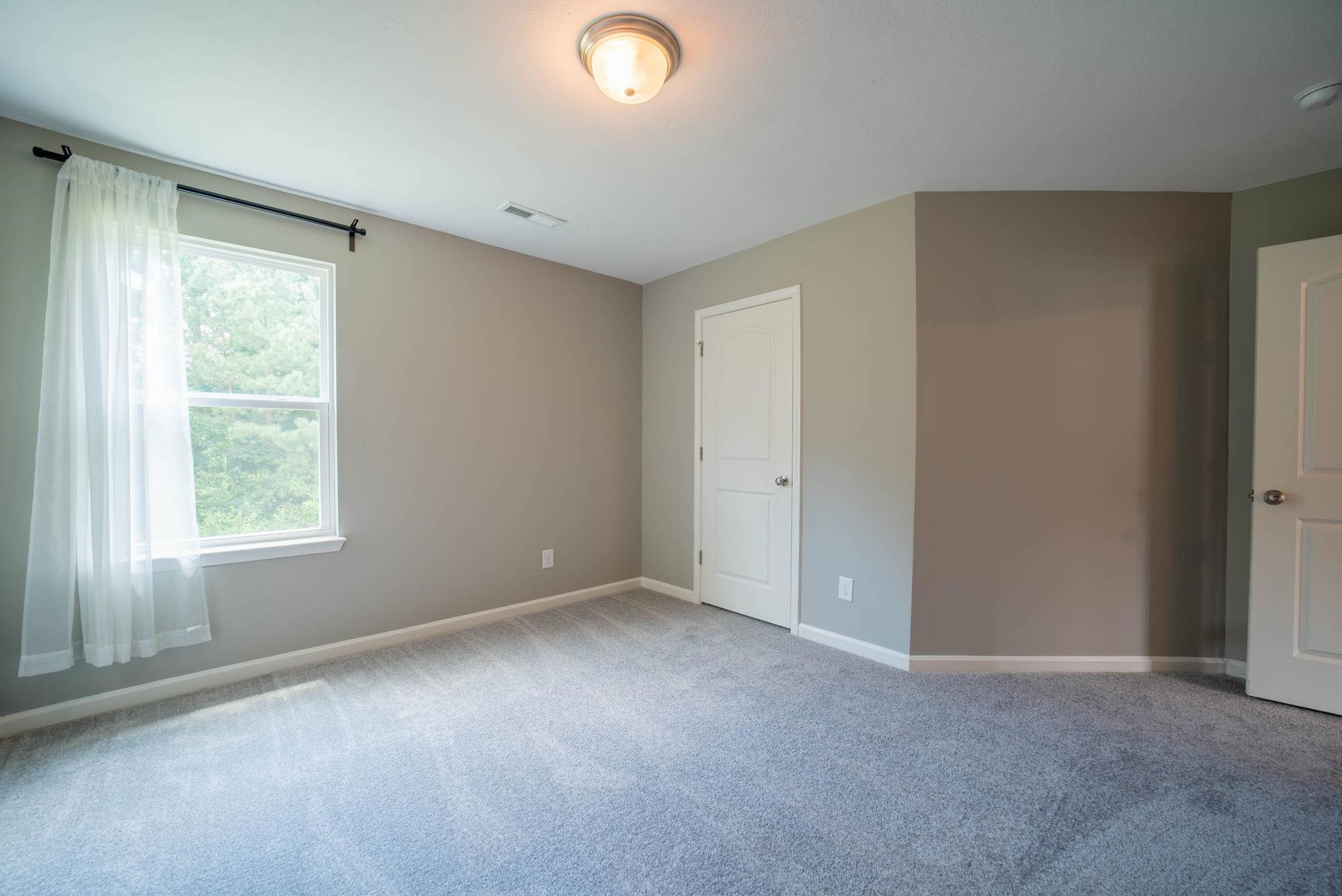 201 West Waycliff Road Henderson, NC 27537 - Photo 36 of 41 Photo 36