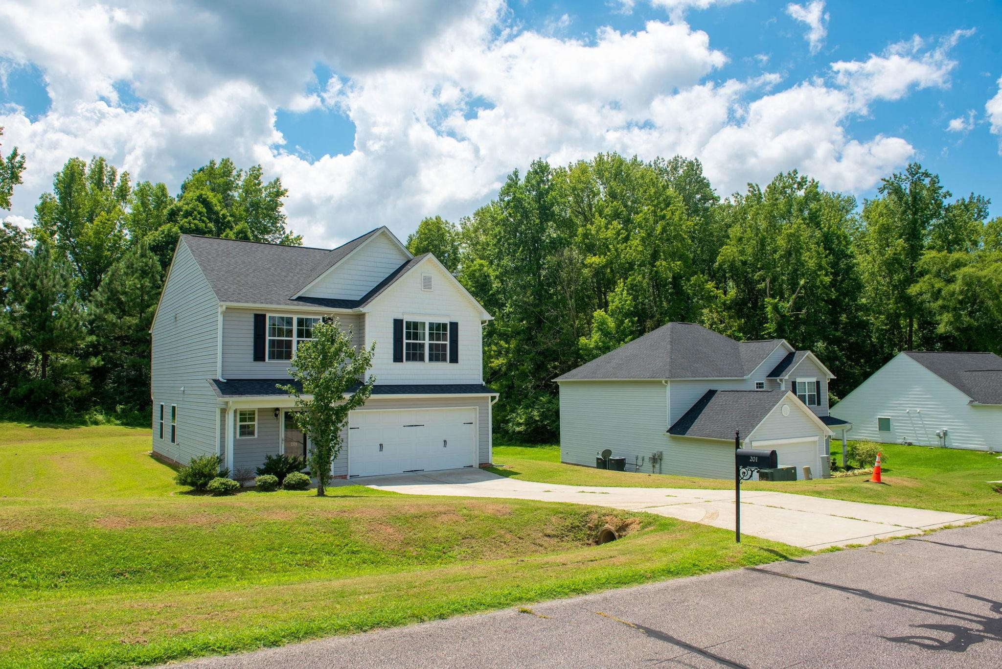 201 West Waycliff Road Henderson, NC 27537 - Photo 4 of 41 Photo 4