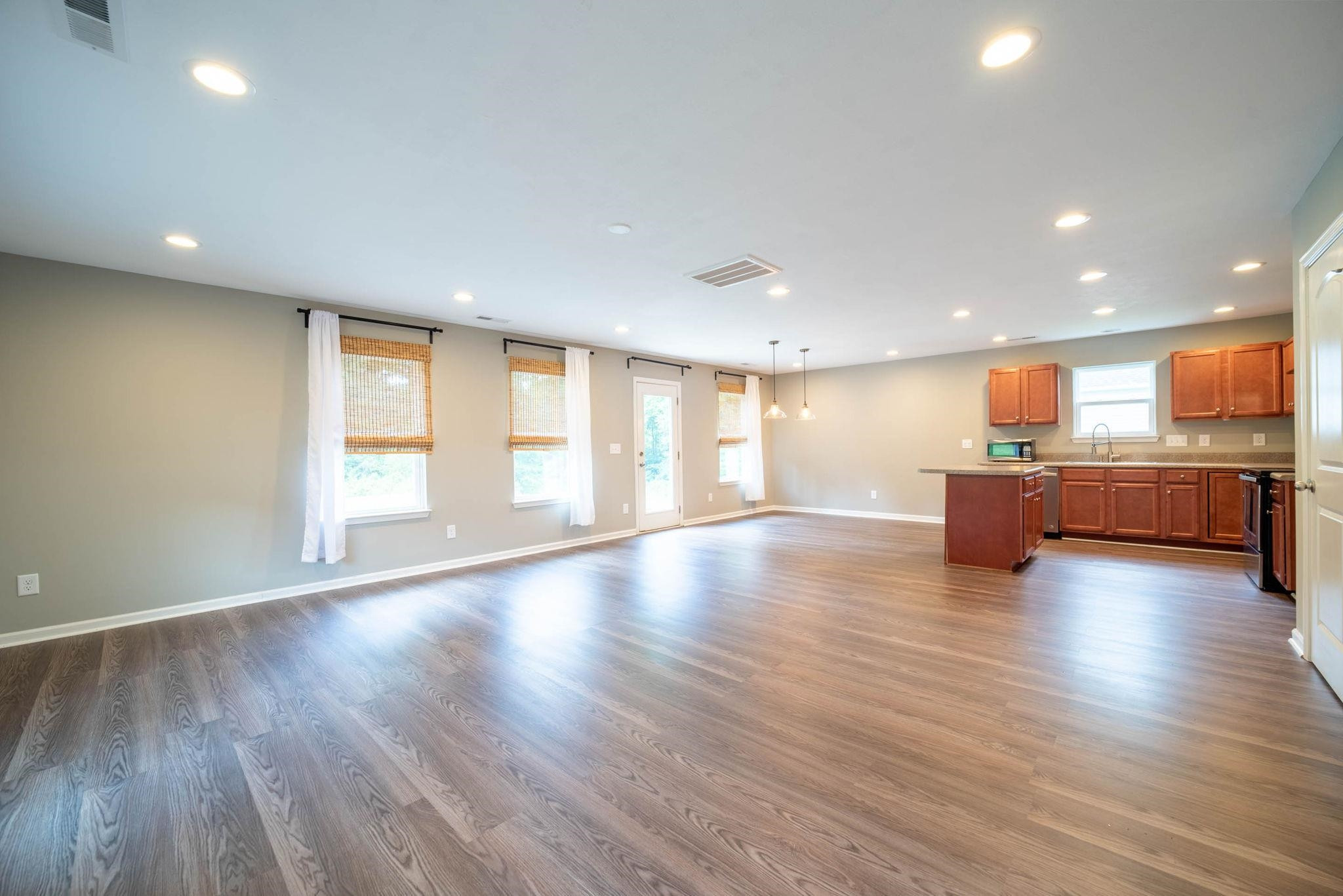 201 West Waycliff Road Henderson, NC 27537 - Photo 9 of 41 Photo 9