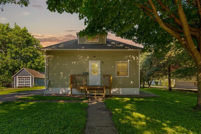 $99,900 | 226 North Central Avenue, Truman, MN 56088
