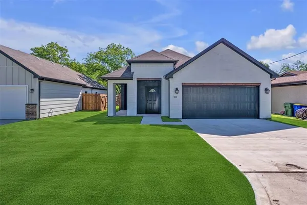 $350,000 | 305 Pemberton Street, White Settlement, TX 76108