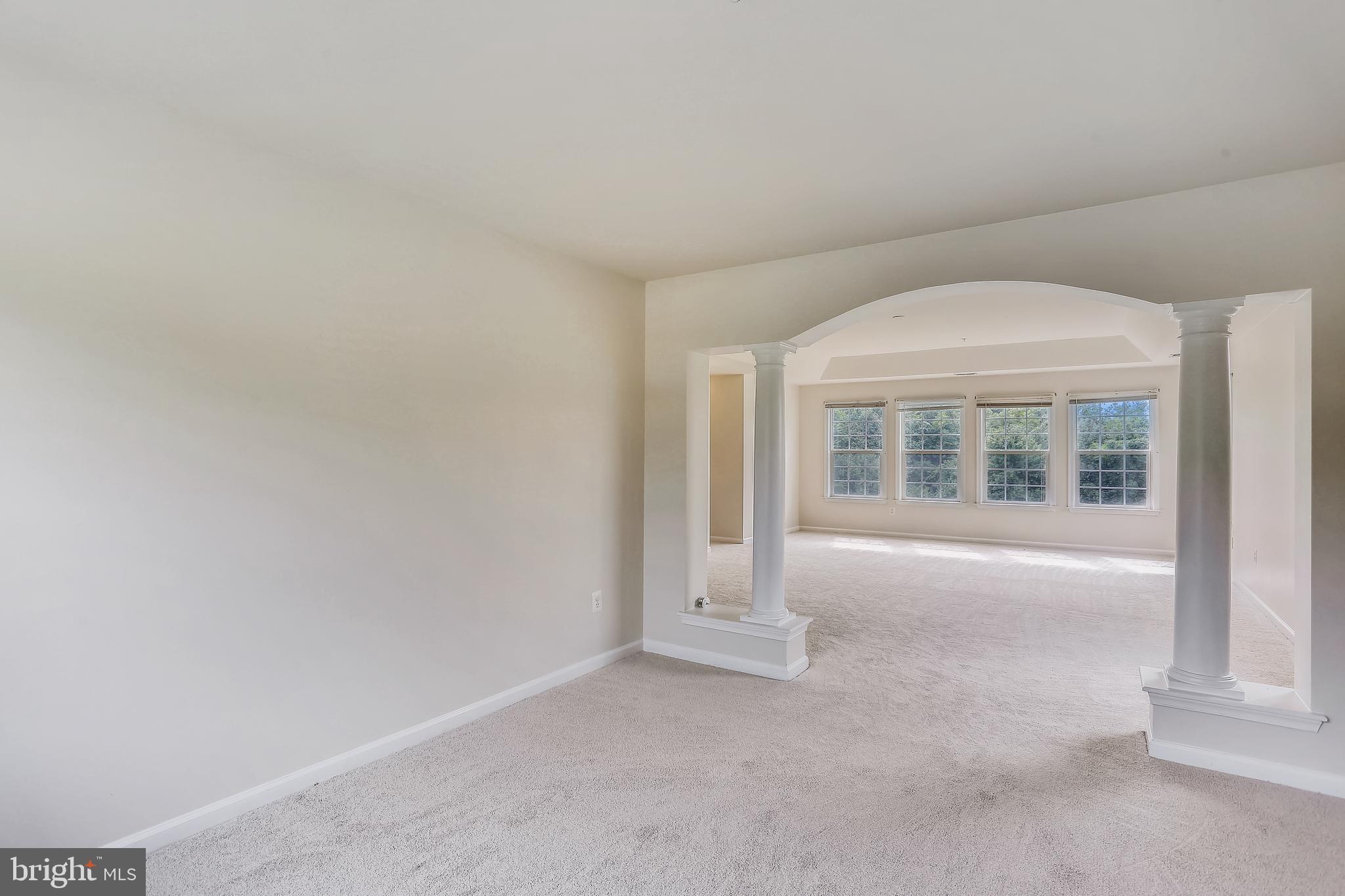 22401 Goshen School Road Laytonsville, MD 20882 - Photo 52 of 122 Sitting Area in master nedroom
