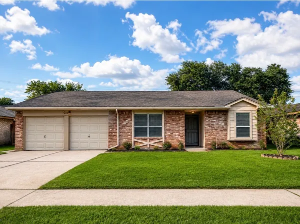 $225,000 | 7522 Crisp Wood Lane, Houston, TX 77086