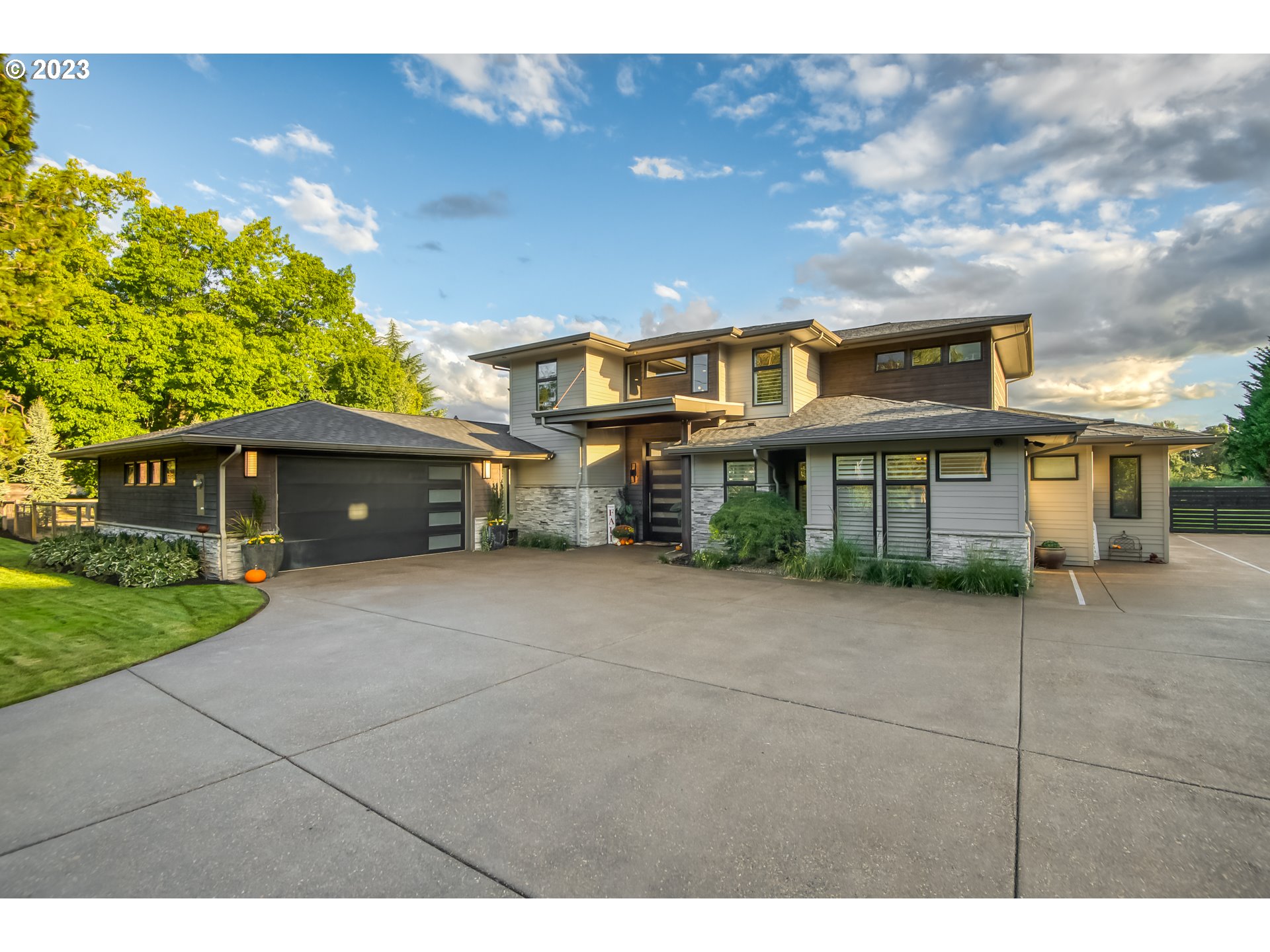 5890 Southwest Advance Road Wilsonville, OR 97070 - Photo 3 of 47 Gallery Image 3
