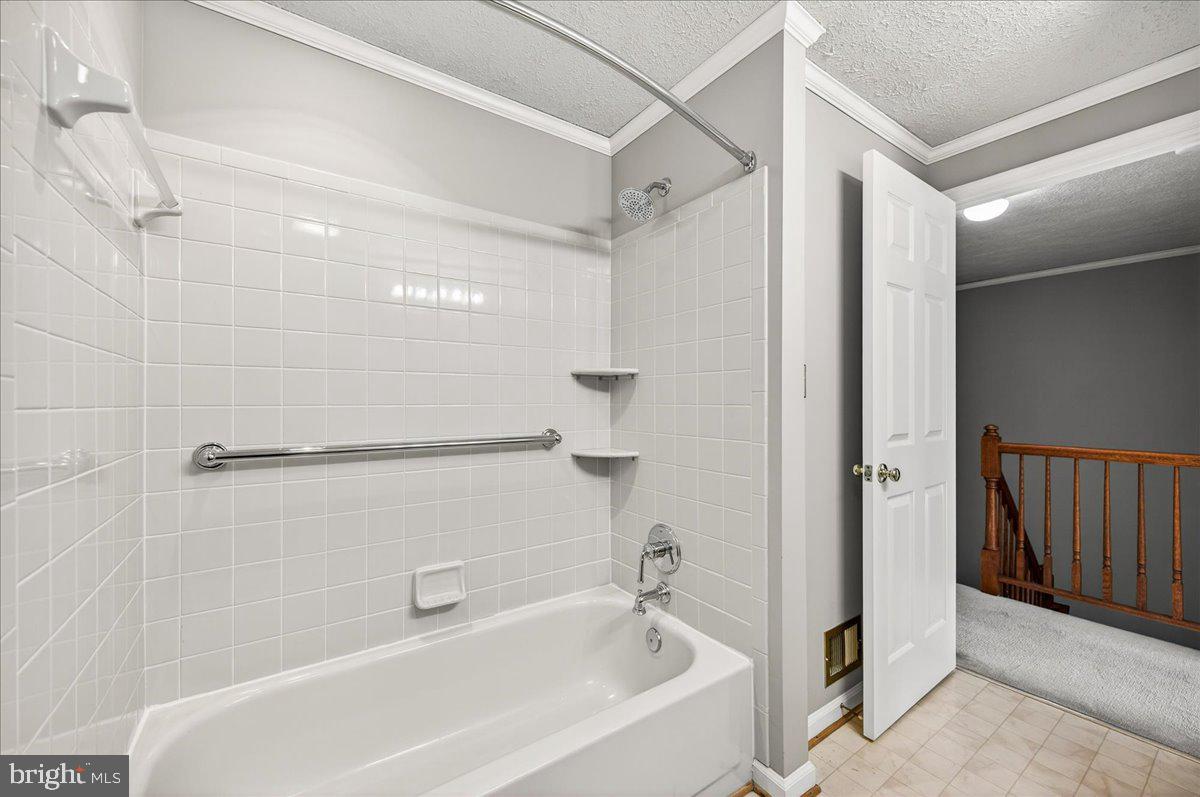 605 Ridgecrest Court Stafford, VA 22554 - Photo 28 of 42 Hall Full bath