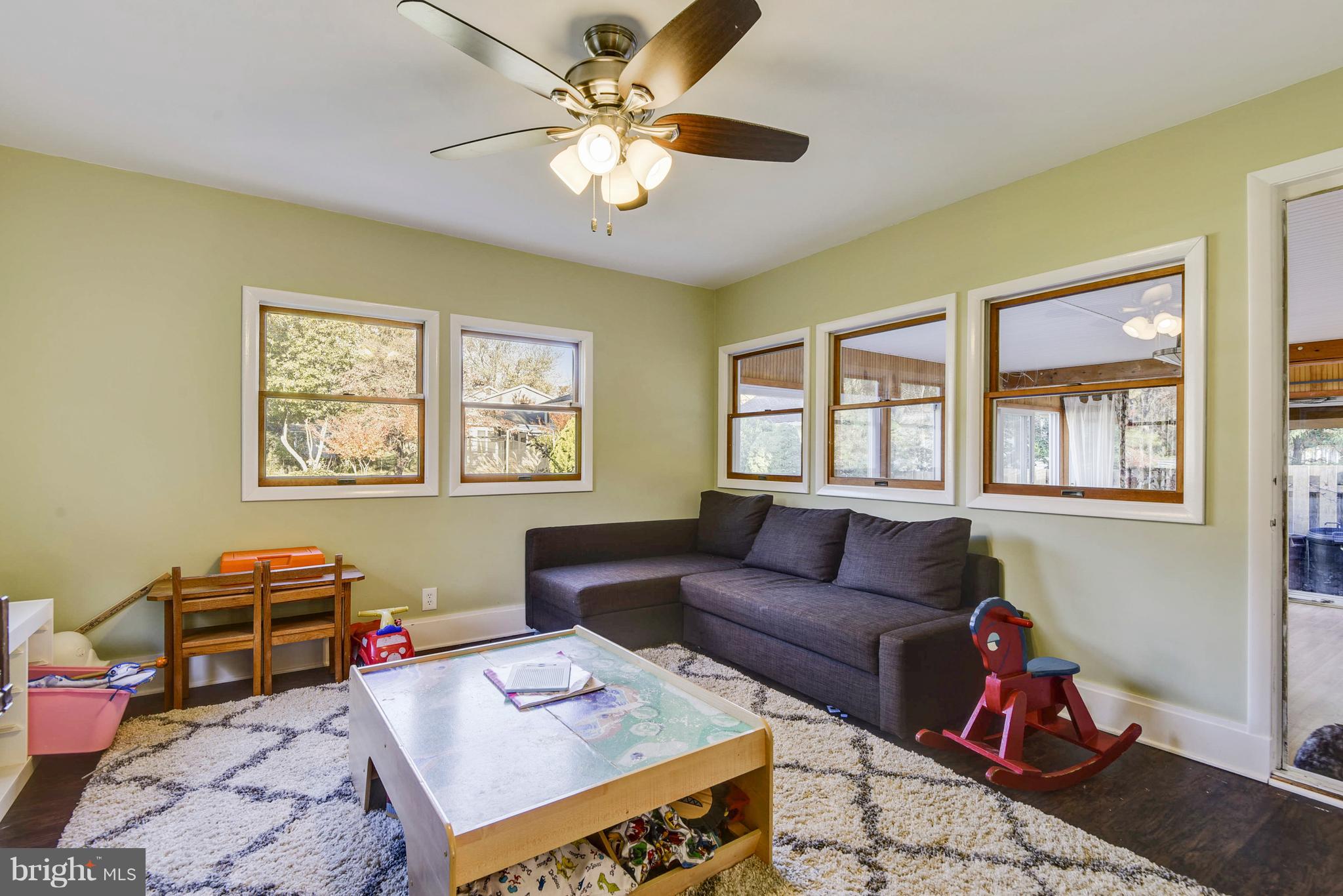 3 Baldridge Road Annapolis, MD 21401 - Photo 11 of 31 family room